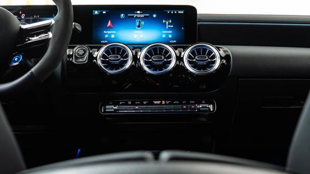 MERCEDES-BENZ CLA 45S AMG 4Matic+ Premium Plus IVA