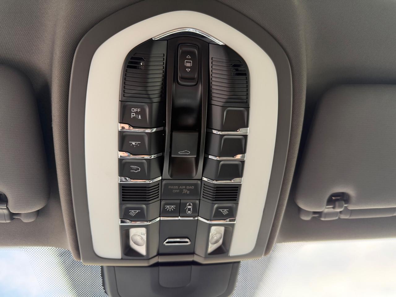 Porsche Cayenne 3.0 Diesel Platinum Edition