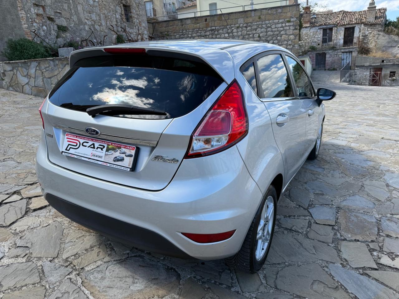 Ford Fiesta 1.5 TDCi 75CV 5 porte Titanium