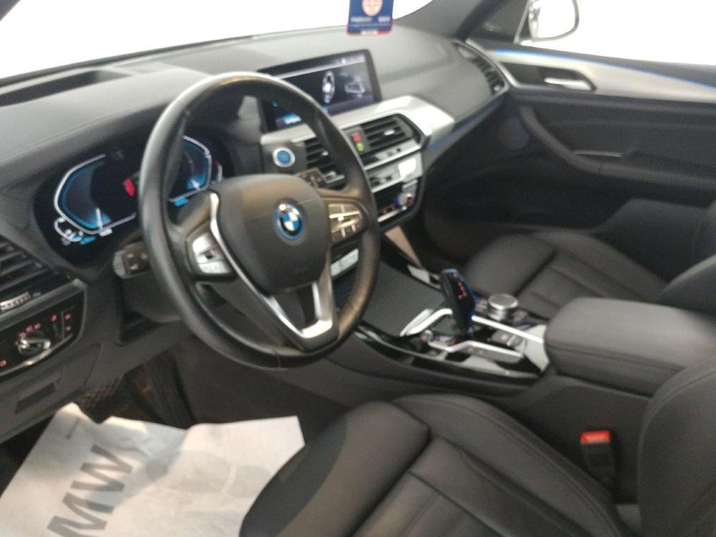 BMW iX3 BEV Impressive