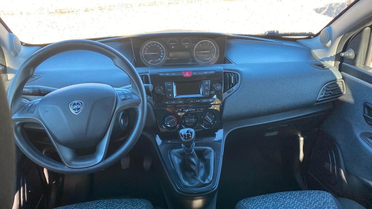Lancia Ypsilon 1.2 69 CV 5 porte Elefantino