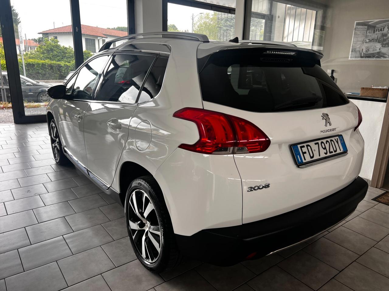Peugeot 2008 BlueHDi 120 S&S Allure