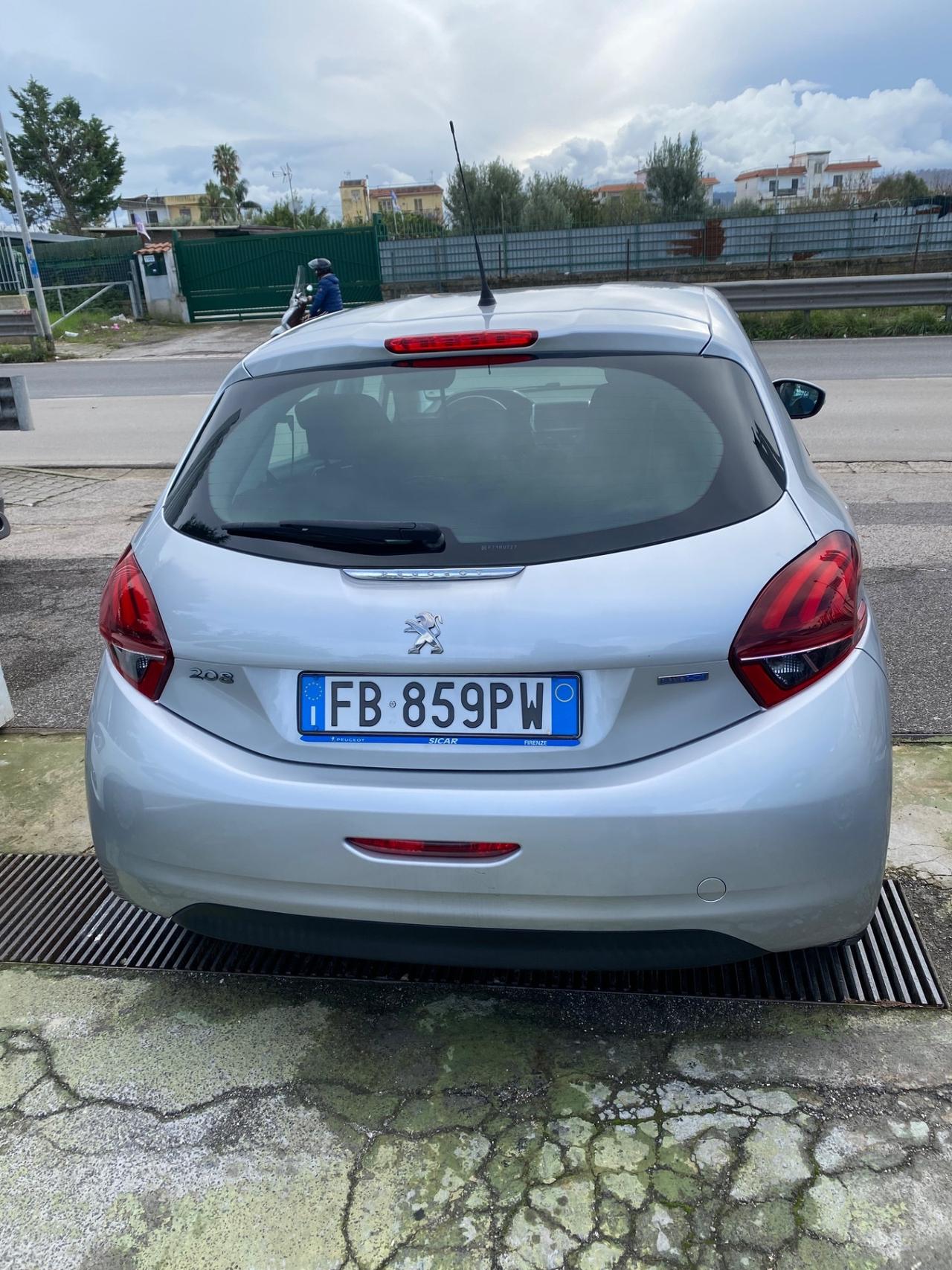 Peugeot 208 BlueHDi 75 5 porte Allure
