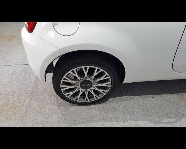 FIAT 500 1.0 hybrid 70cv Dolcevita