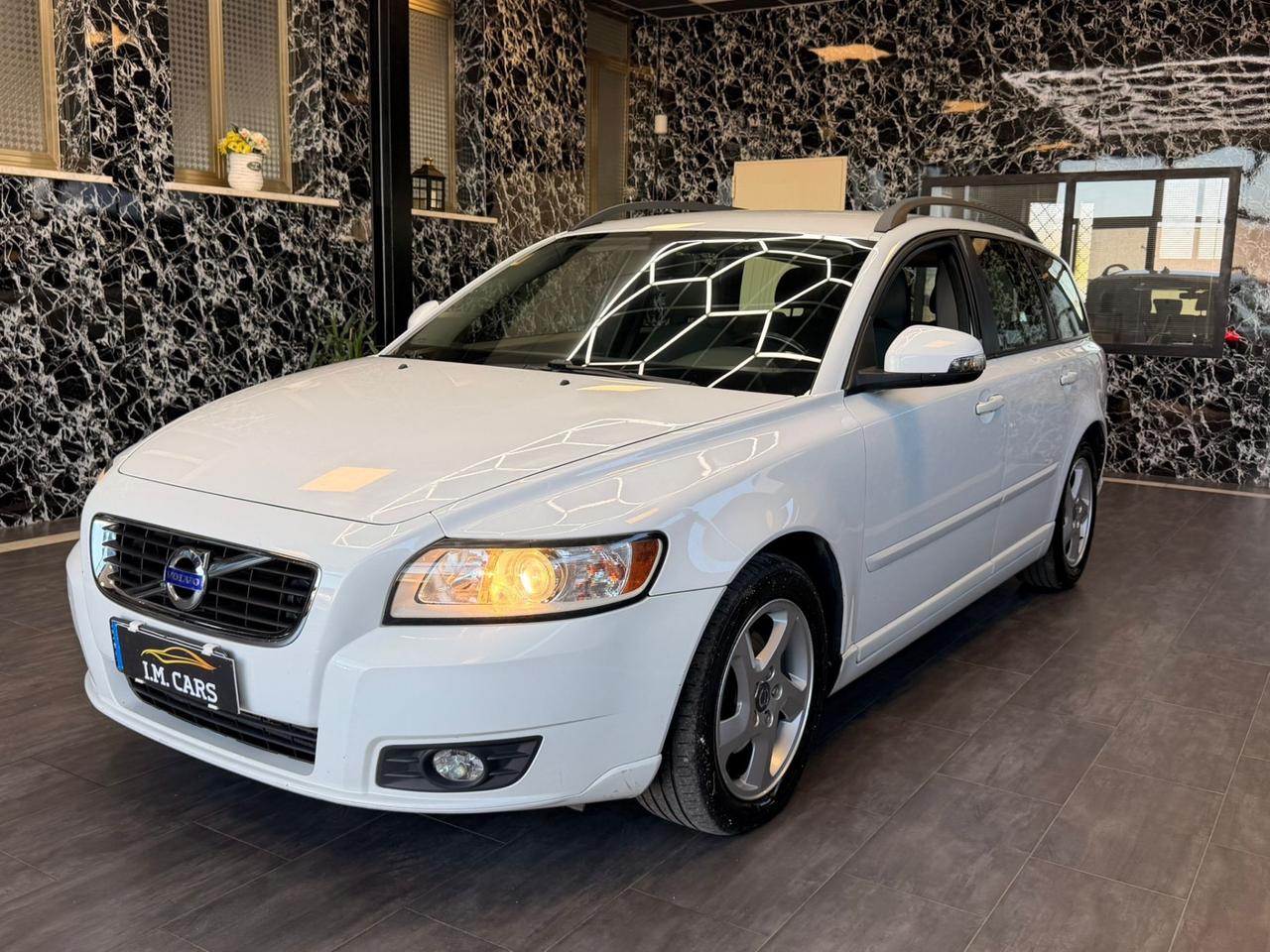 Volvo V50 D2 R-design