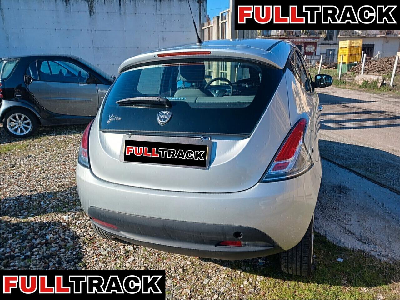 Lancia Ypsilon 0.9 TwinAir 85 CV 5 porte Metano Ecochic Silver