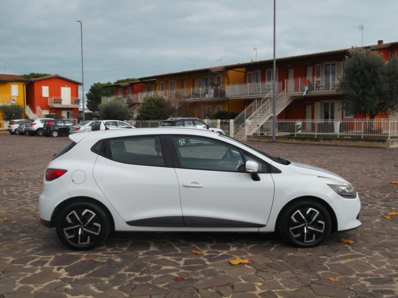 Renault Clio 1.5 dCi Live Neopatentati 2015