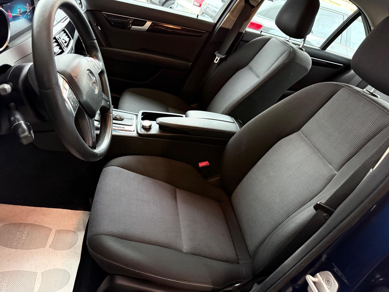 Mercedes-benz C 220 CDI BlueEFFICIENCY Avantgarde