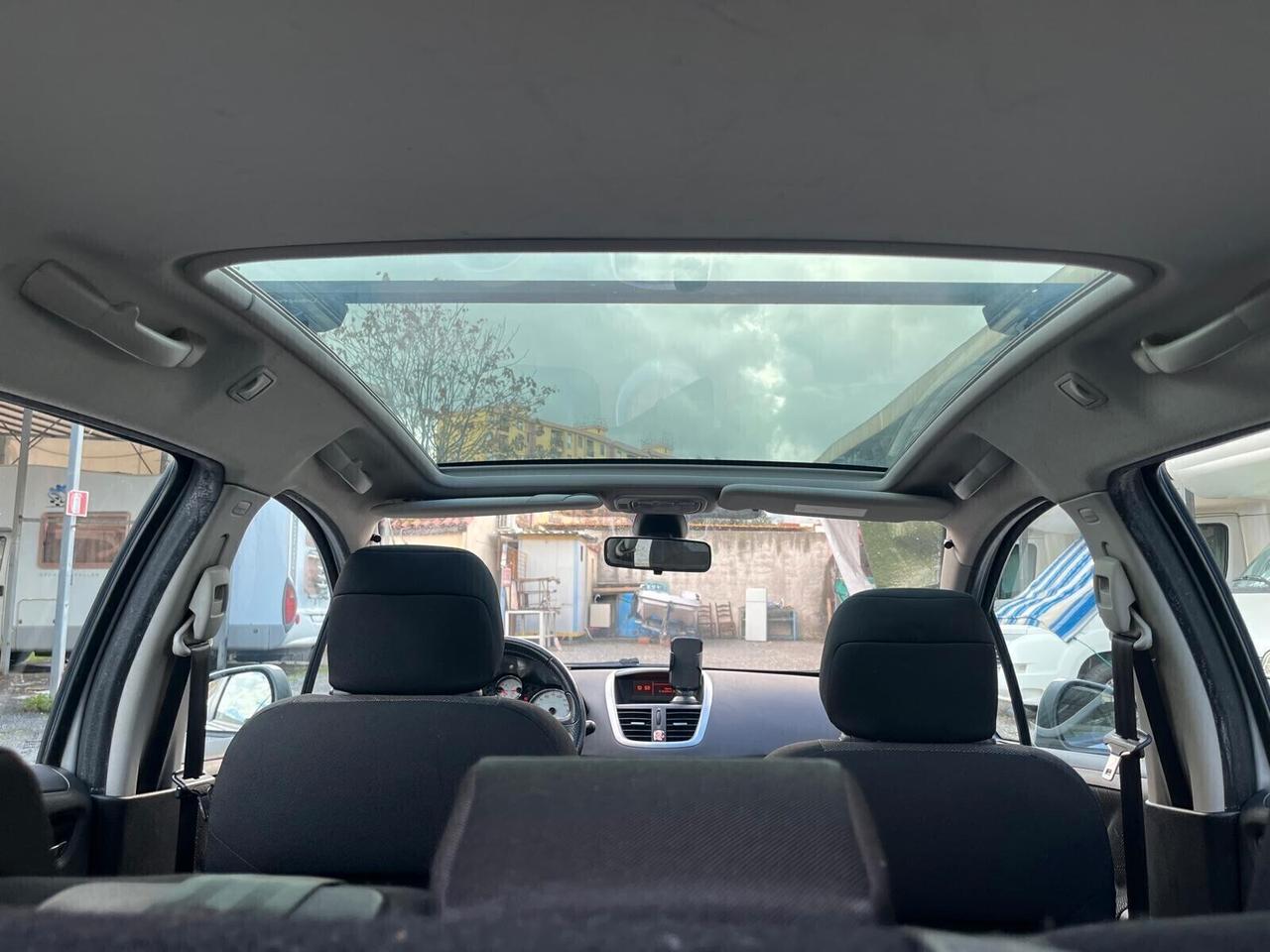 Peugeot 207 1.6 HDi 12 MESI DI GARANZIA