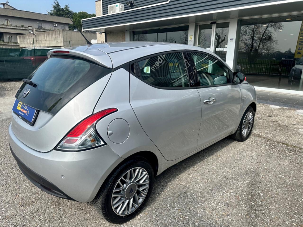 Lancia Ypsilon 1.2 69 CV 5 porte GPL** UNIPROPRIETARIO*SCADENZA GPL 03/2032*NEO PATENTATI