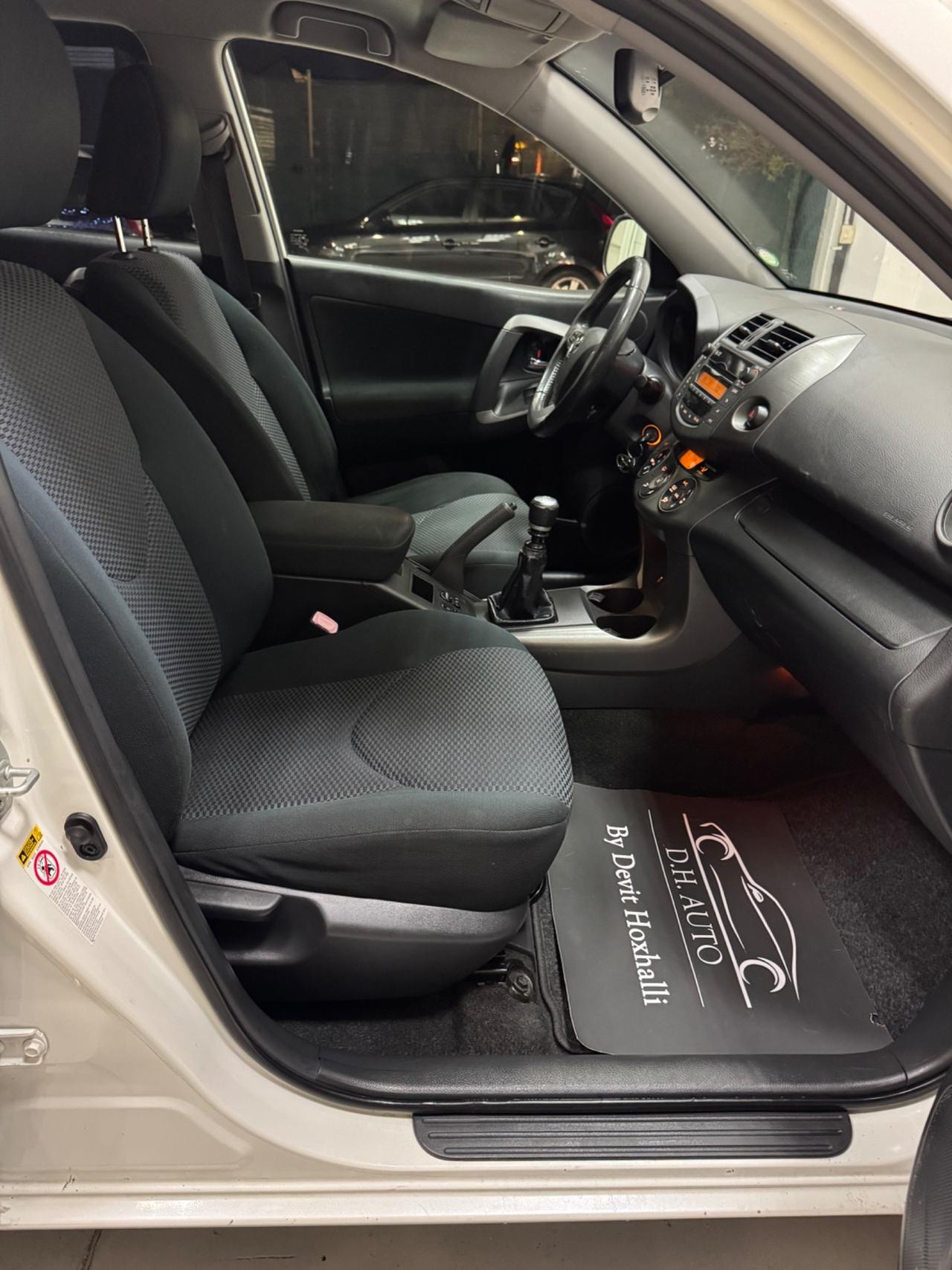 Toyota RAV 4 RAV4 Crossport 2.2 D-4D 150 CV Lounge