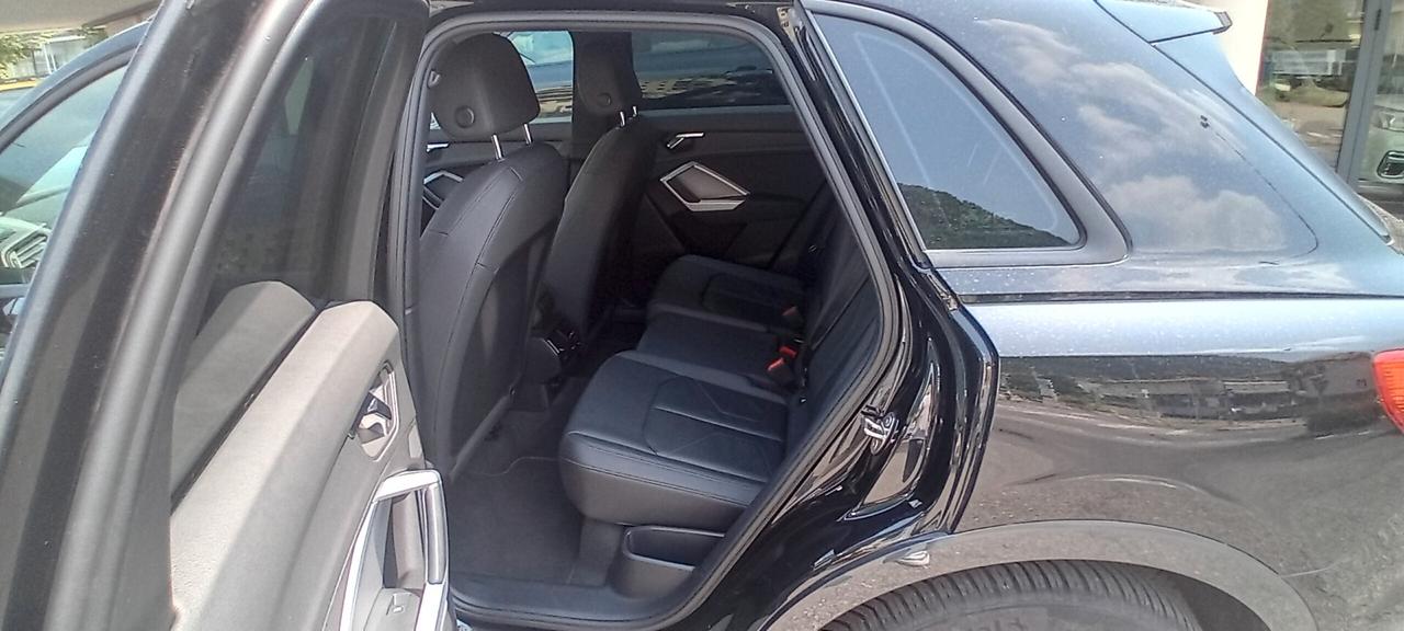 Audi Q3 35 TDI S tronic Business Advanced
