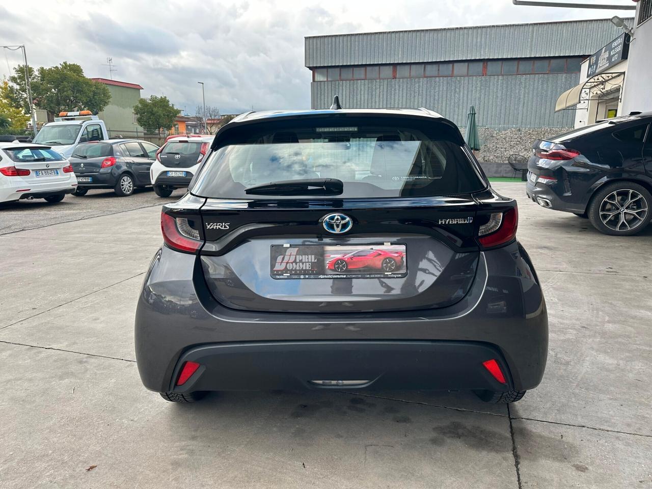 Toyota Yaris 1.5 Hybrid 5 porte Business PREZZO PROMO