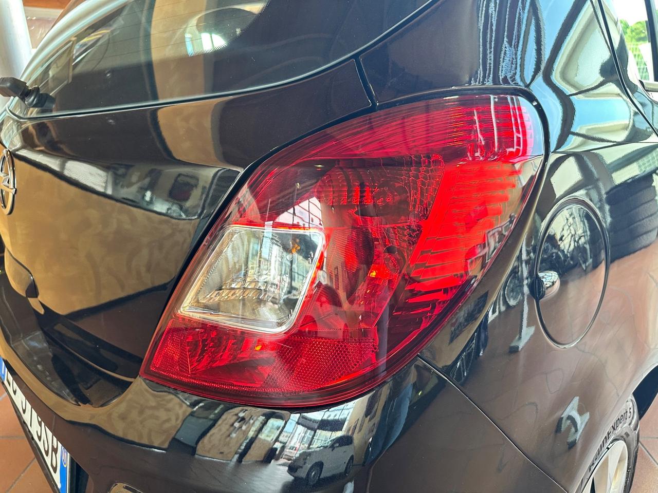 Opel Corsa 1.2 5 porte Cosmo cambio automatico