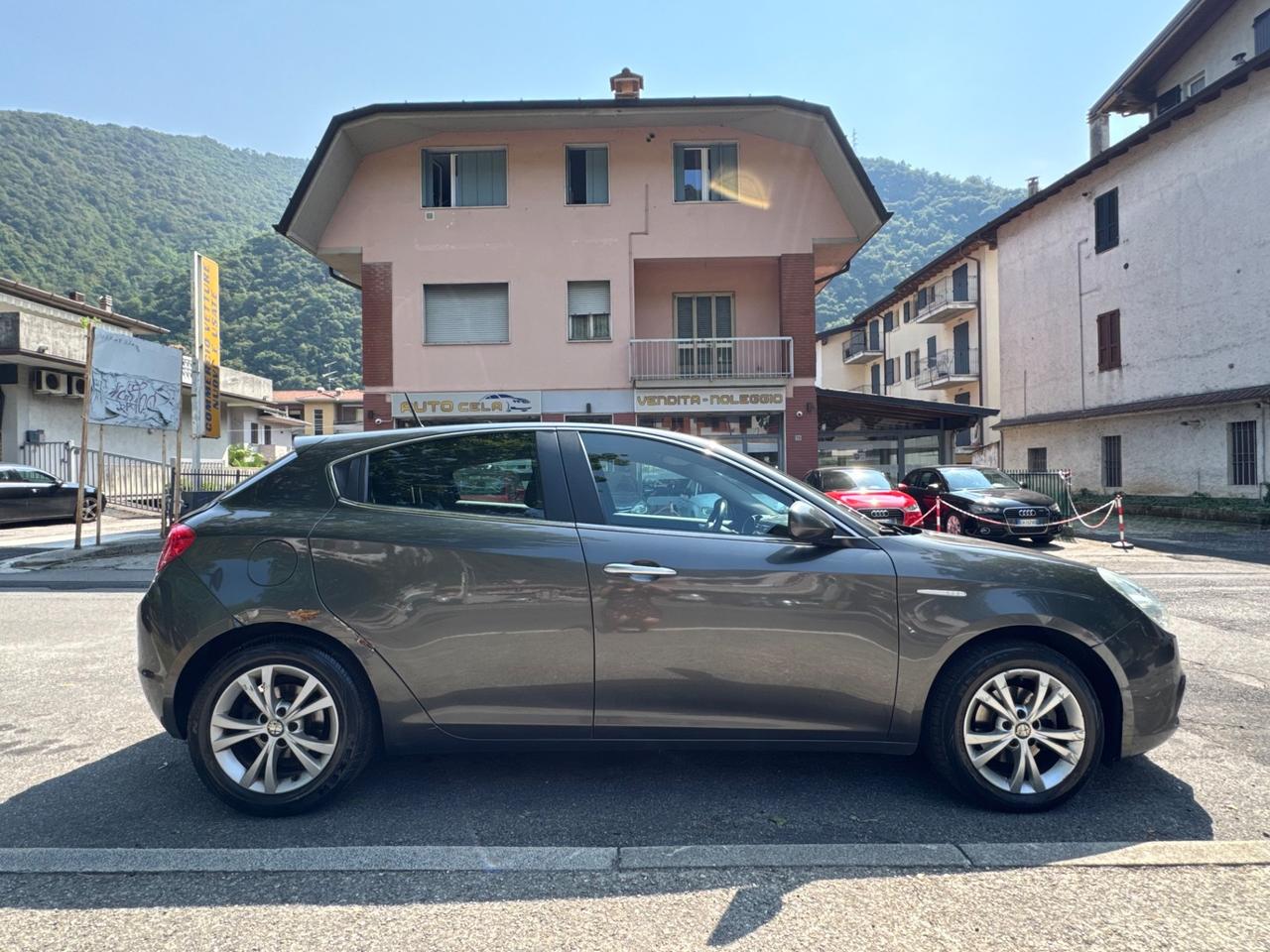 Alfa Romeo Giulietta OK NEOPATENTATI