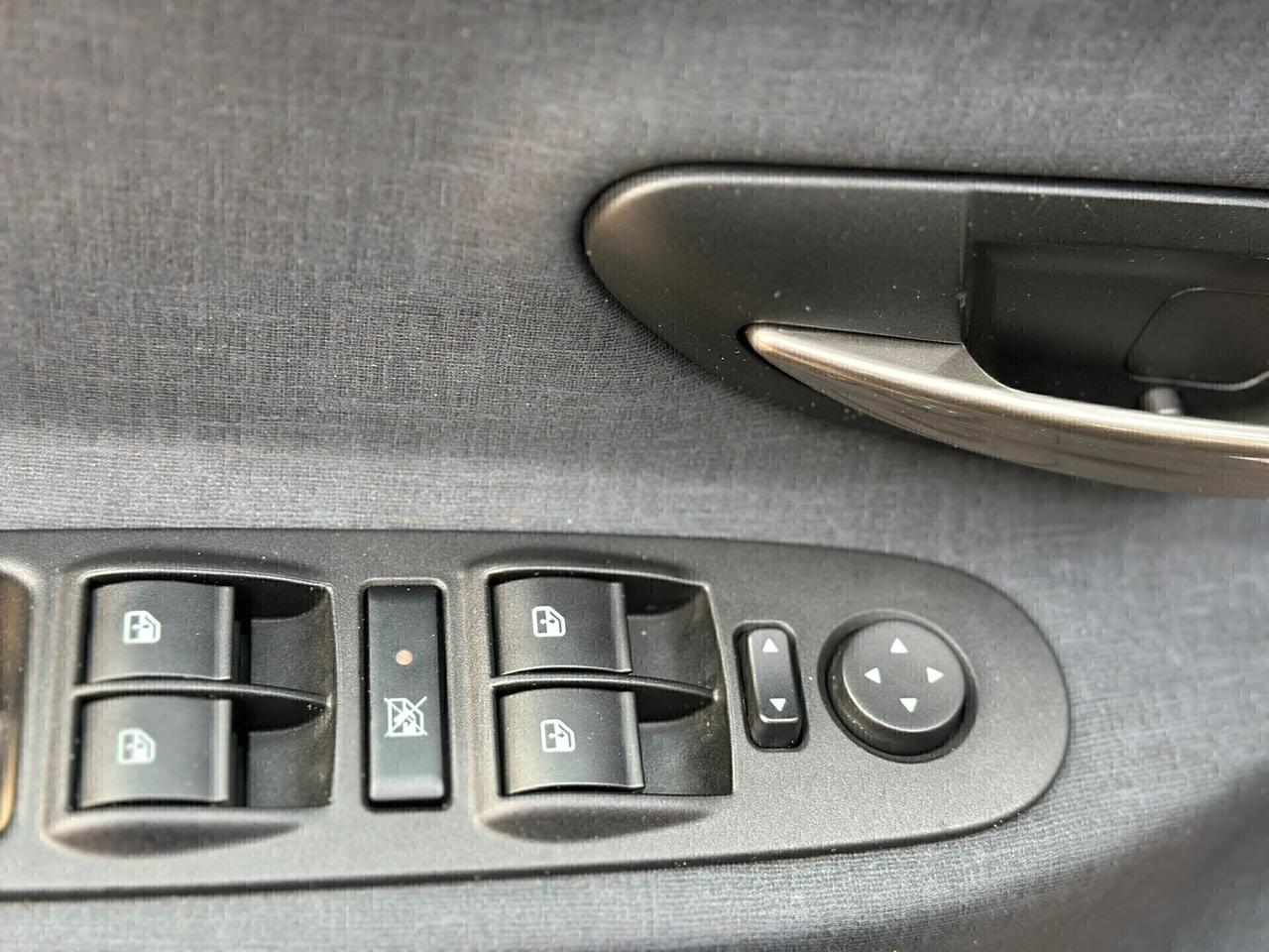 Lancia Ypsilon 1.2 69 CV 5 porte GPL Ecochic Gold