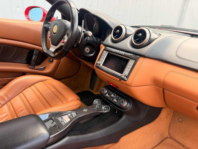 FERRARI California DCT