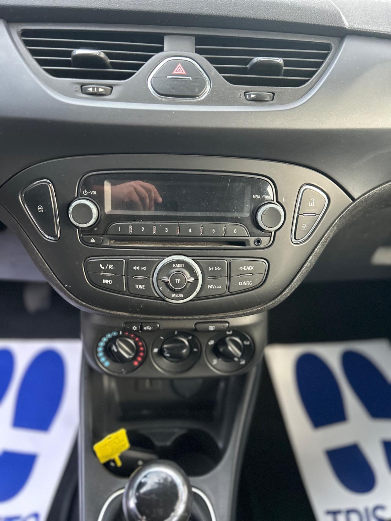 Opel Corsa 1.2 5 porte