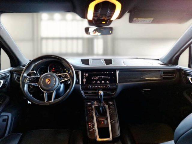 PORSCHE Macan 2.0