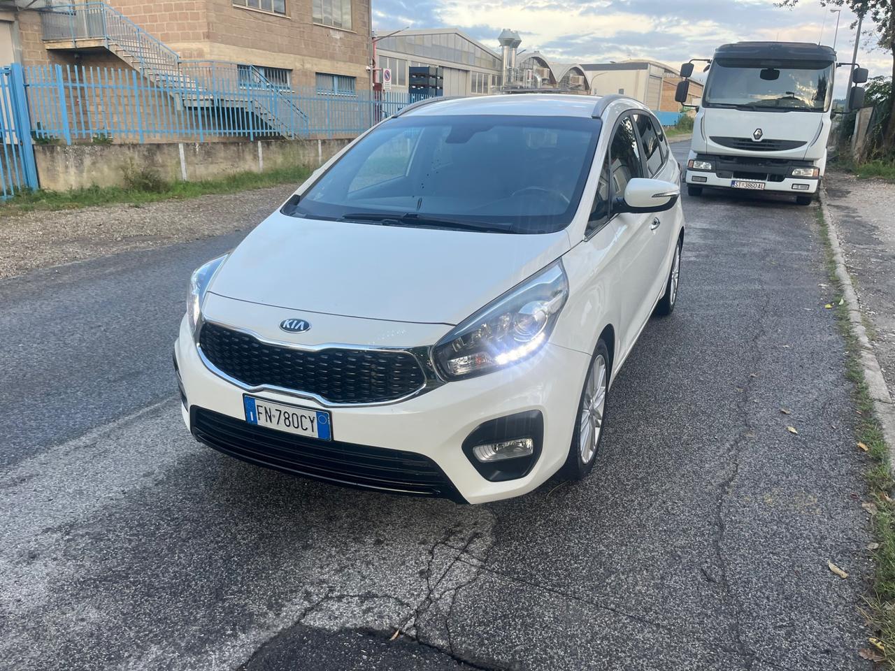 Kia Carens 1.7 CRDi 115 CV Business Class