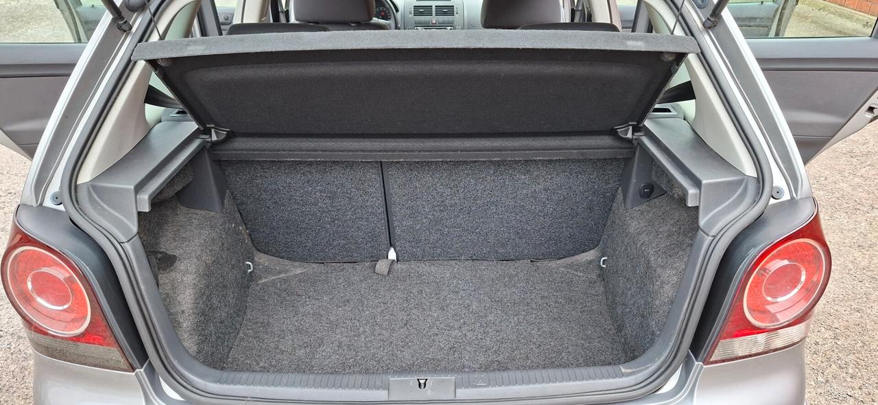 Polo 1.4/80CV 16V 5p. Comfortline X Neopatentati