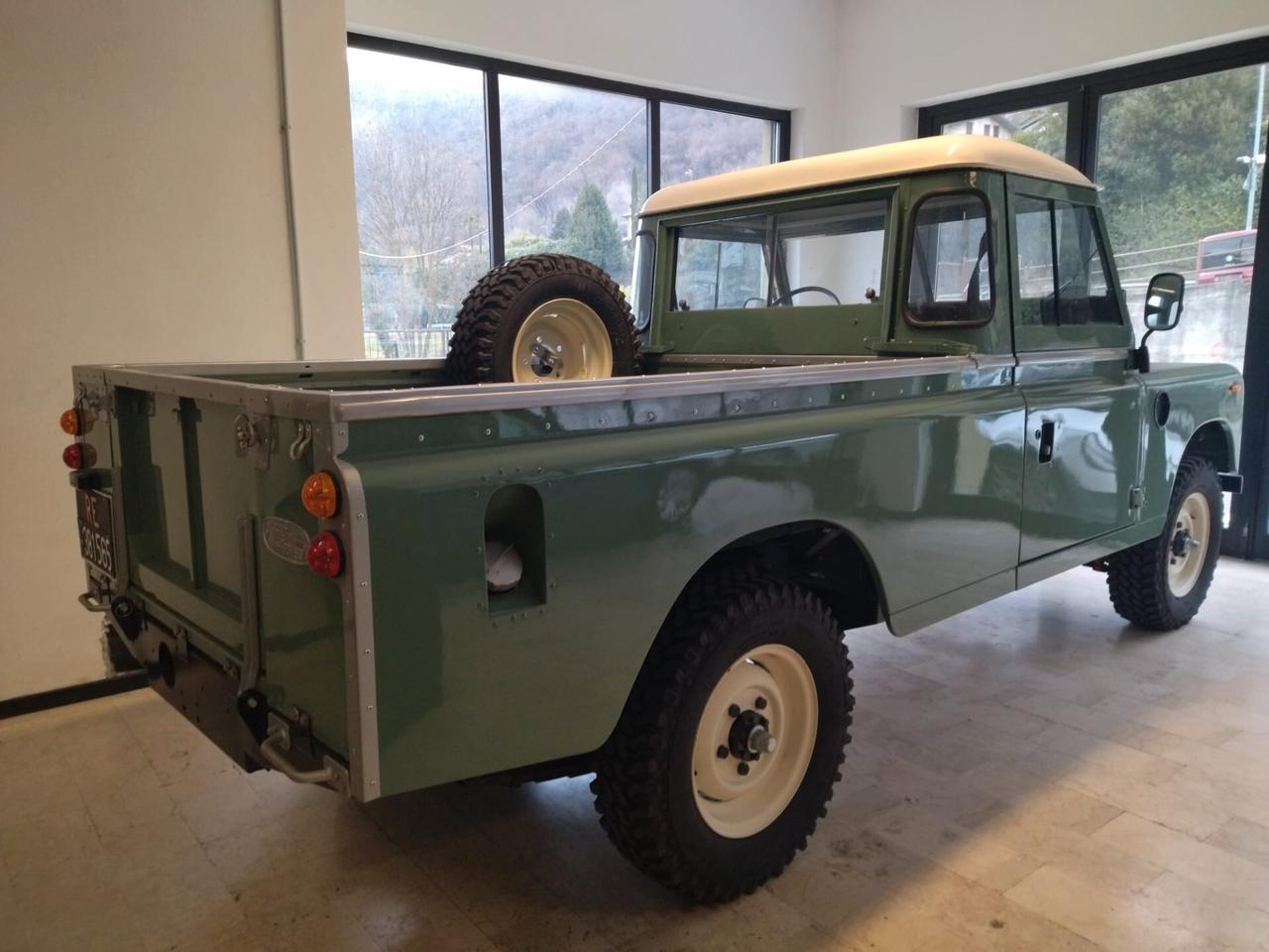 Land Rover Defender PICK-UP COMPLETAMENTE RESTAURATO
