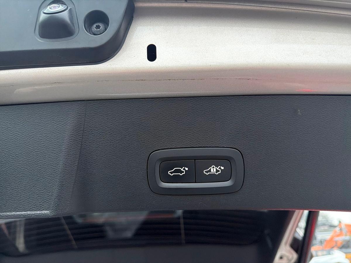 VOLVO XC40 2.0 b3 Core auto