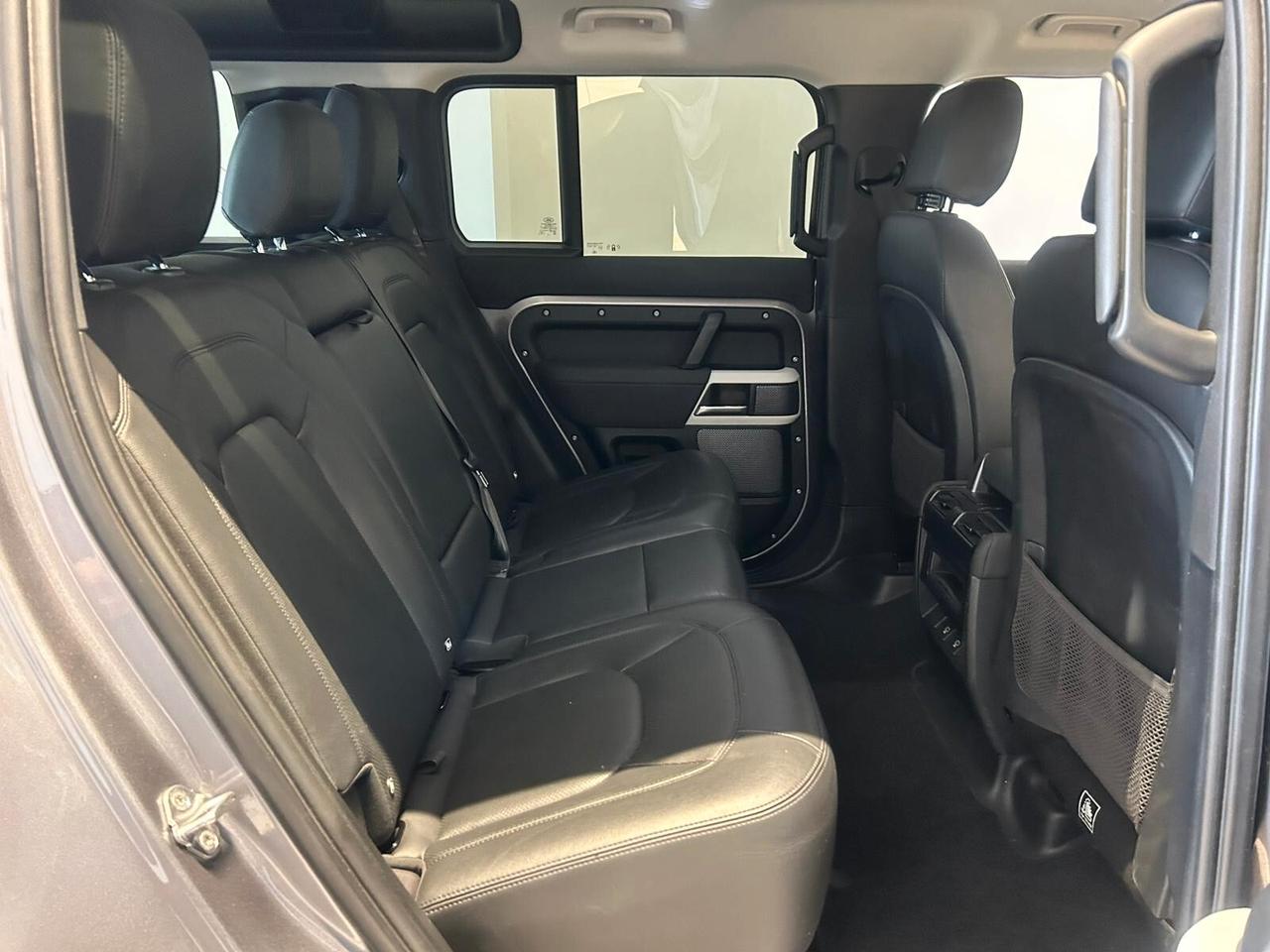 Land Rover Defender 110 3.0D I6 250 CV AWD Auto SE