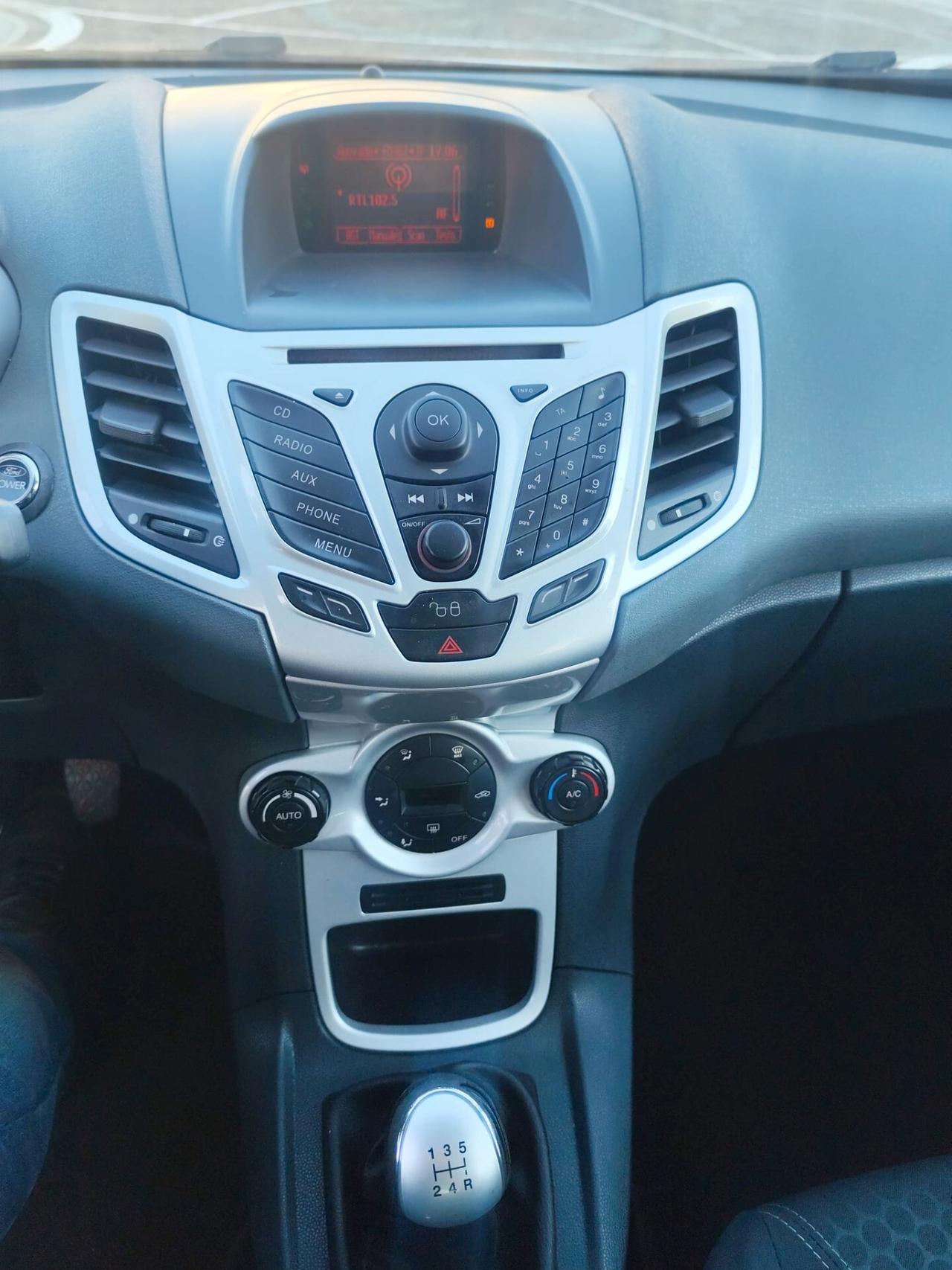 Ford Fiesta 1.4 TDCi 5p. Ghia