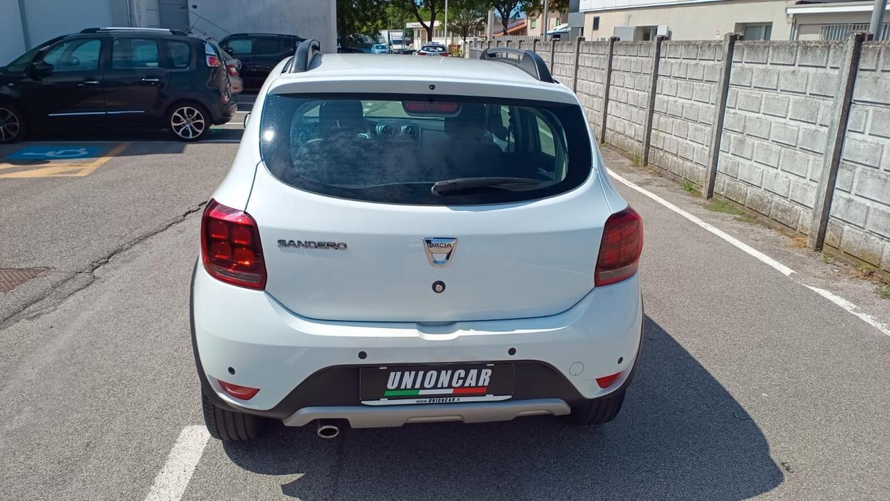 Dacia Sandero Stepway 1.0 TCe 100 CV ECO-G Comfort