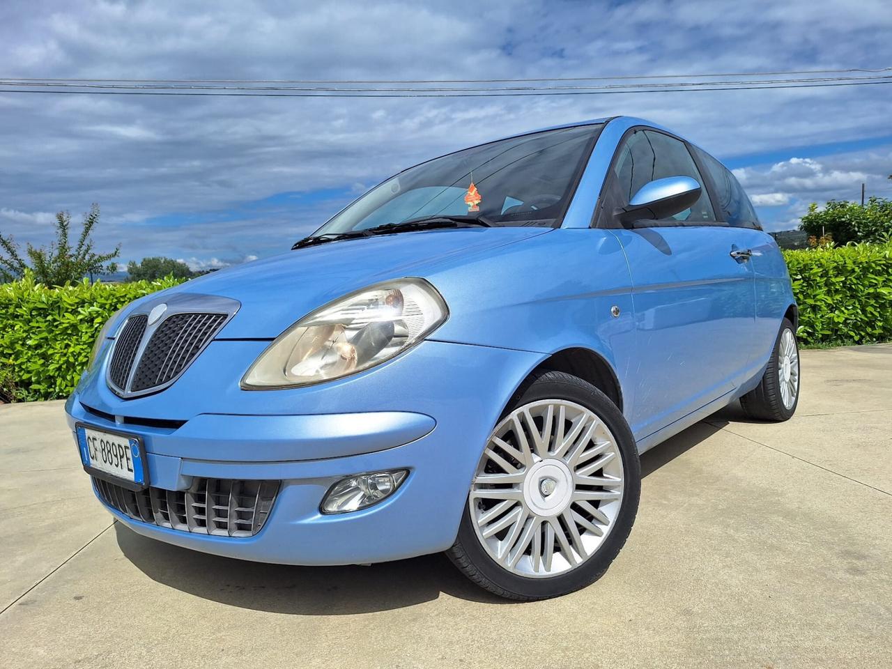 Lancia YPSILON 1.2 Con Soli 109.000 KM.