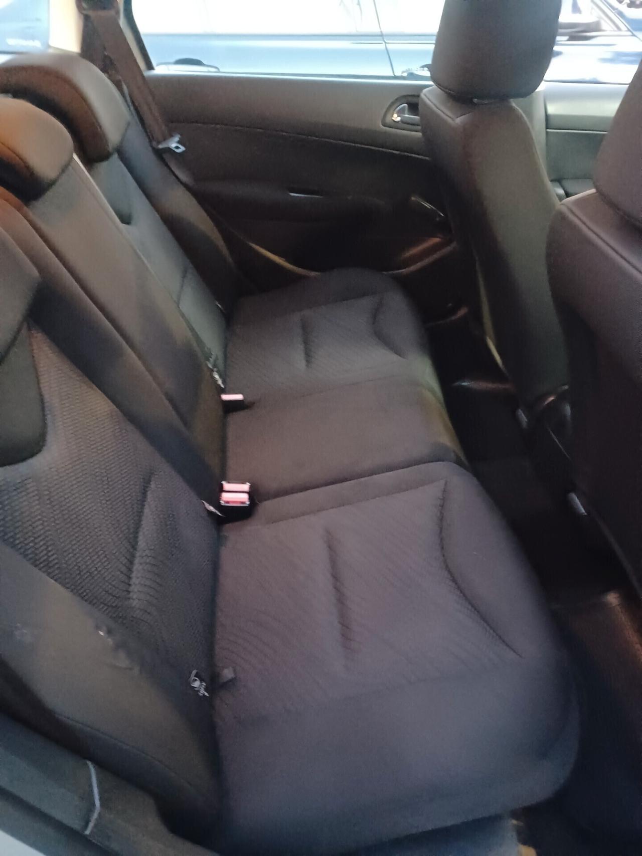 Peugeot 308 1.6 HDi ANNO 2013