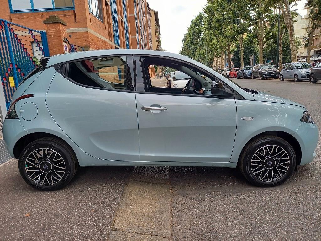 Lancia Ypsilon 1.0 FireFly 5 porte S&S Hybrid Ecochic Gold