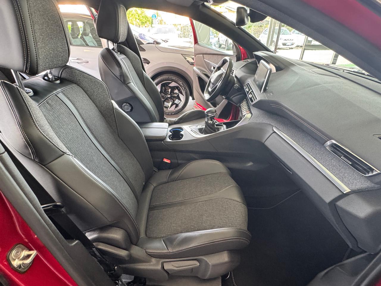 Peugeot 3008 BlueHDi 120 S&S Allure