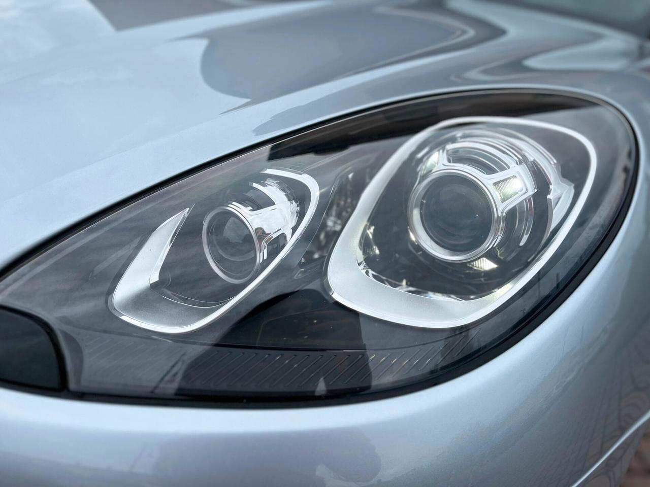 Porsche Macan 2.0 252 CV