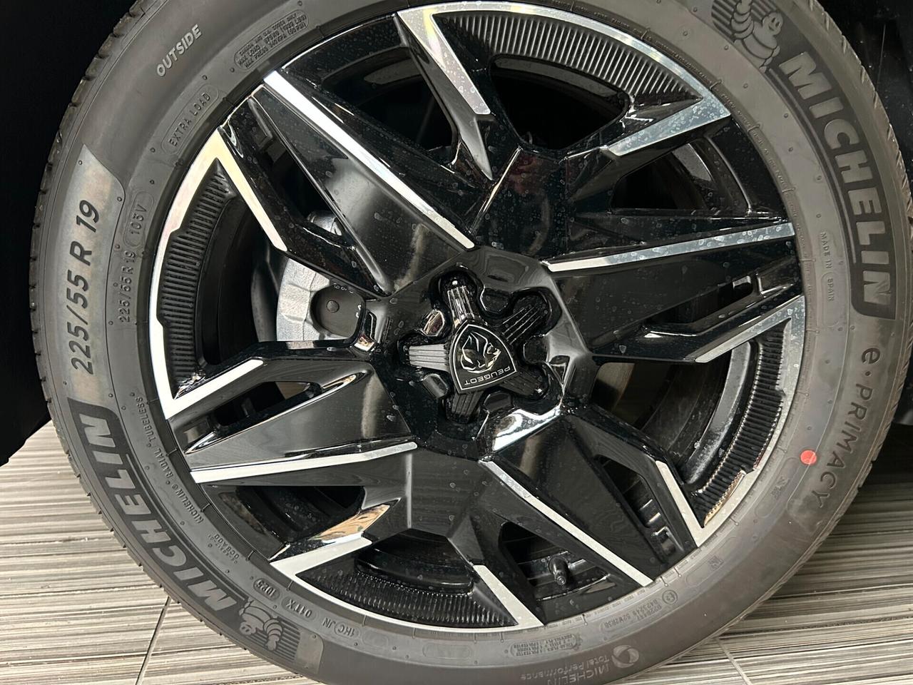 Peugeot 3008 1.2 hybrid 145cv e-dcs6 Automatica Allure ITALIANA