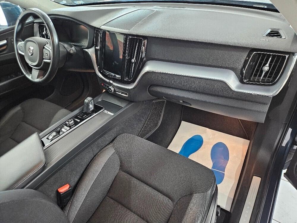 Volvo XC60 2.0 b4 Momentum awd auto my20 - IVA ESPOSTA