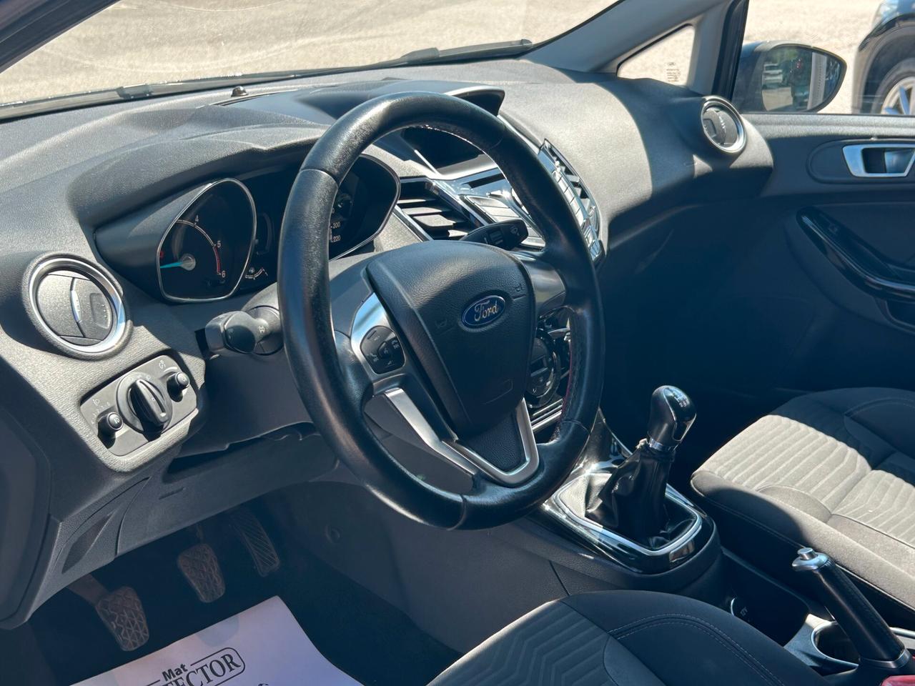 Ford Fiesta 1.5 TDCi 75CV 5 porte