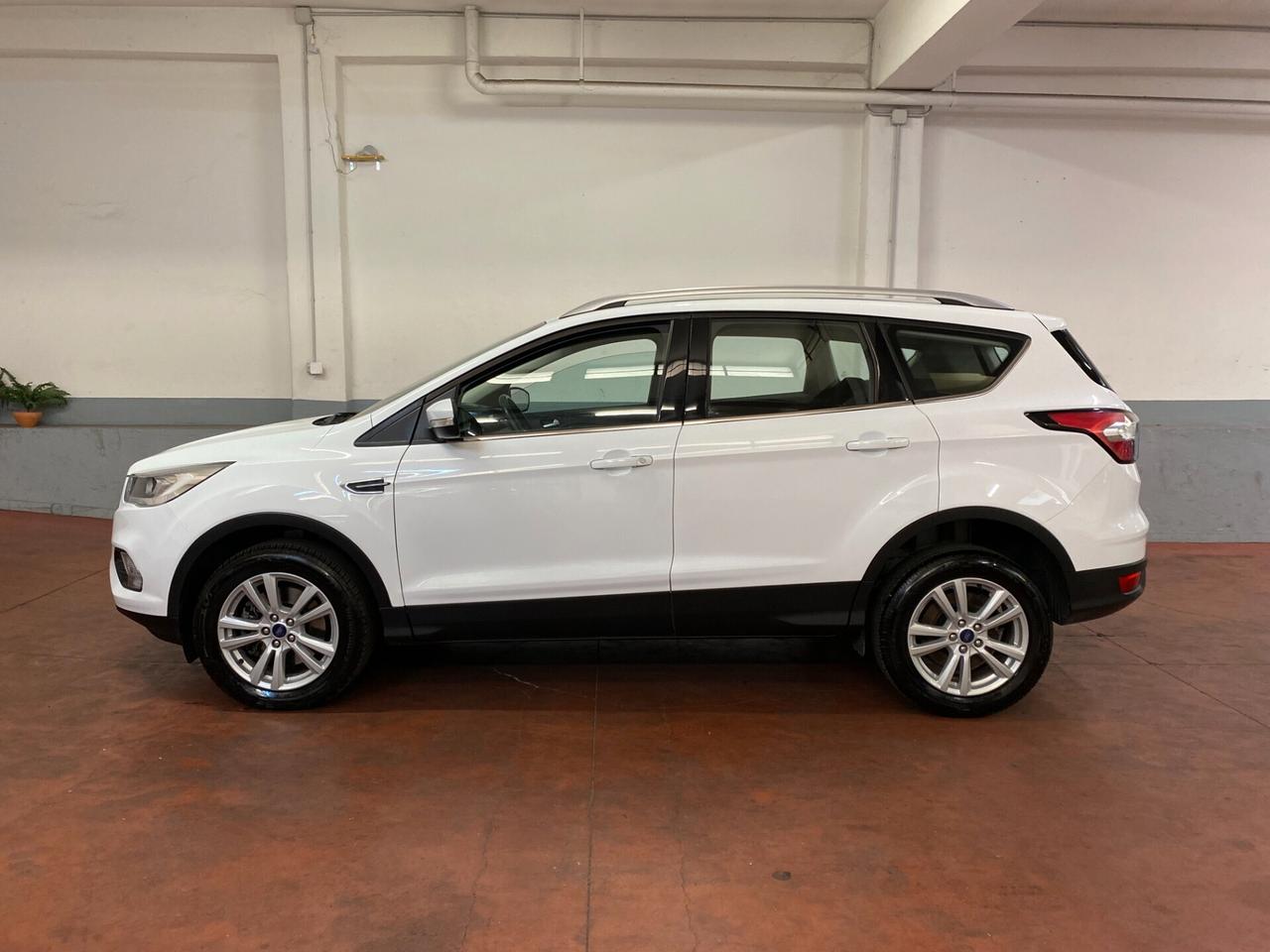 Ford Kuga 2.0 TDCI 120 CV S&S 2WD Powershift Business