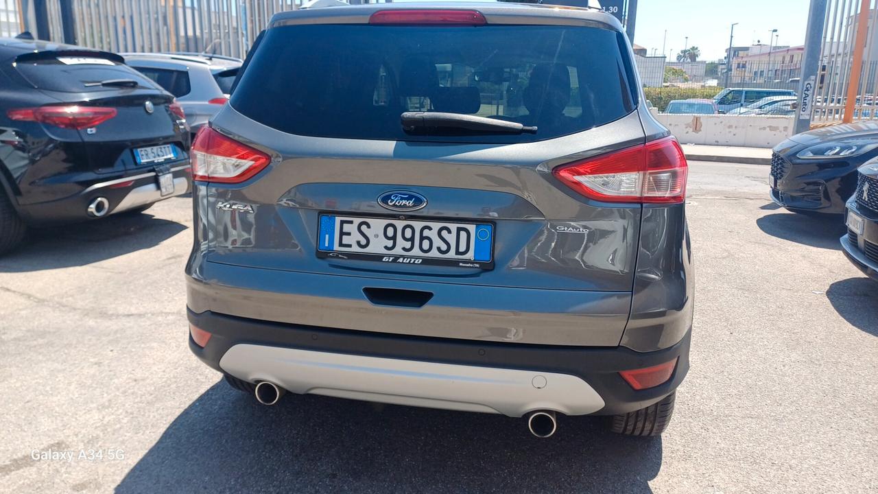 Ford Kuga 2.0 TDCI 140 CV 4WD Powershift Titanium