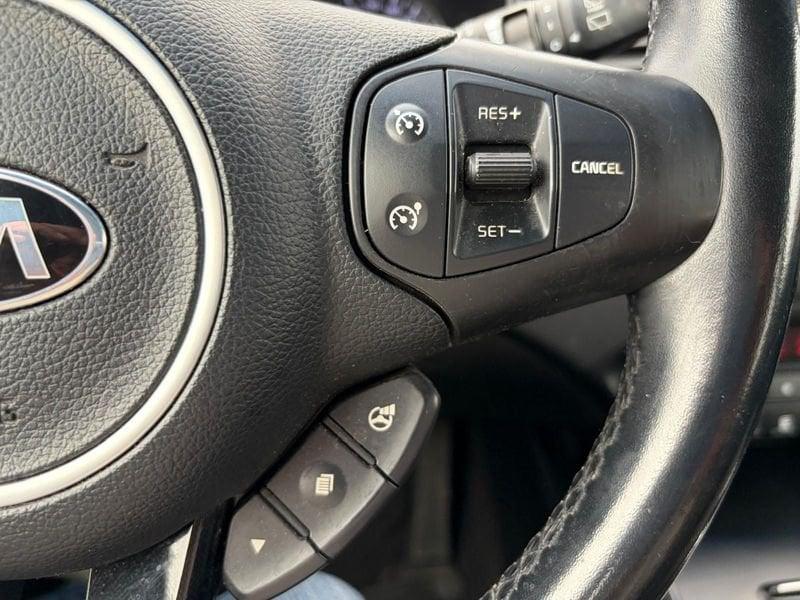 Kia Carens 1.7 CRDi 115 CV Class 7 posti