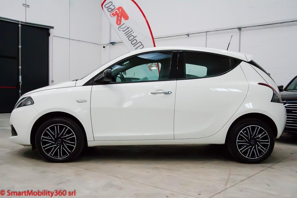 Lancia Ypsilon 1.0 FireFly 5 porte S&S Hybrid Gold