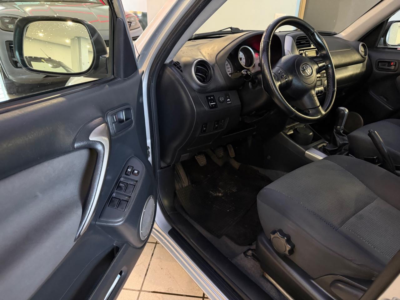 Toyota RAV4 2.0 Tdi D-4D cat 5 porte Sol