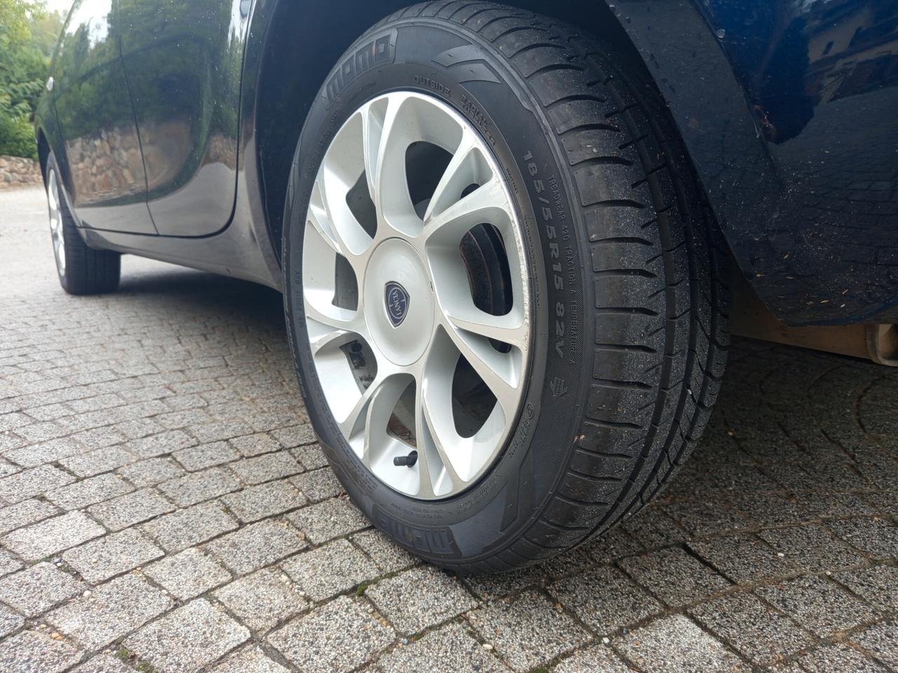 Lancia Ypsilon 1.2 69 CV 5 porte S&S Platinum 11/2018