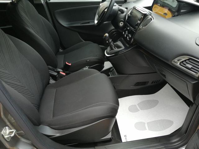 LANCIA Ypsilon 1.0 FireFly 5 porte S&S Hybrid Gold 5 Posti