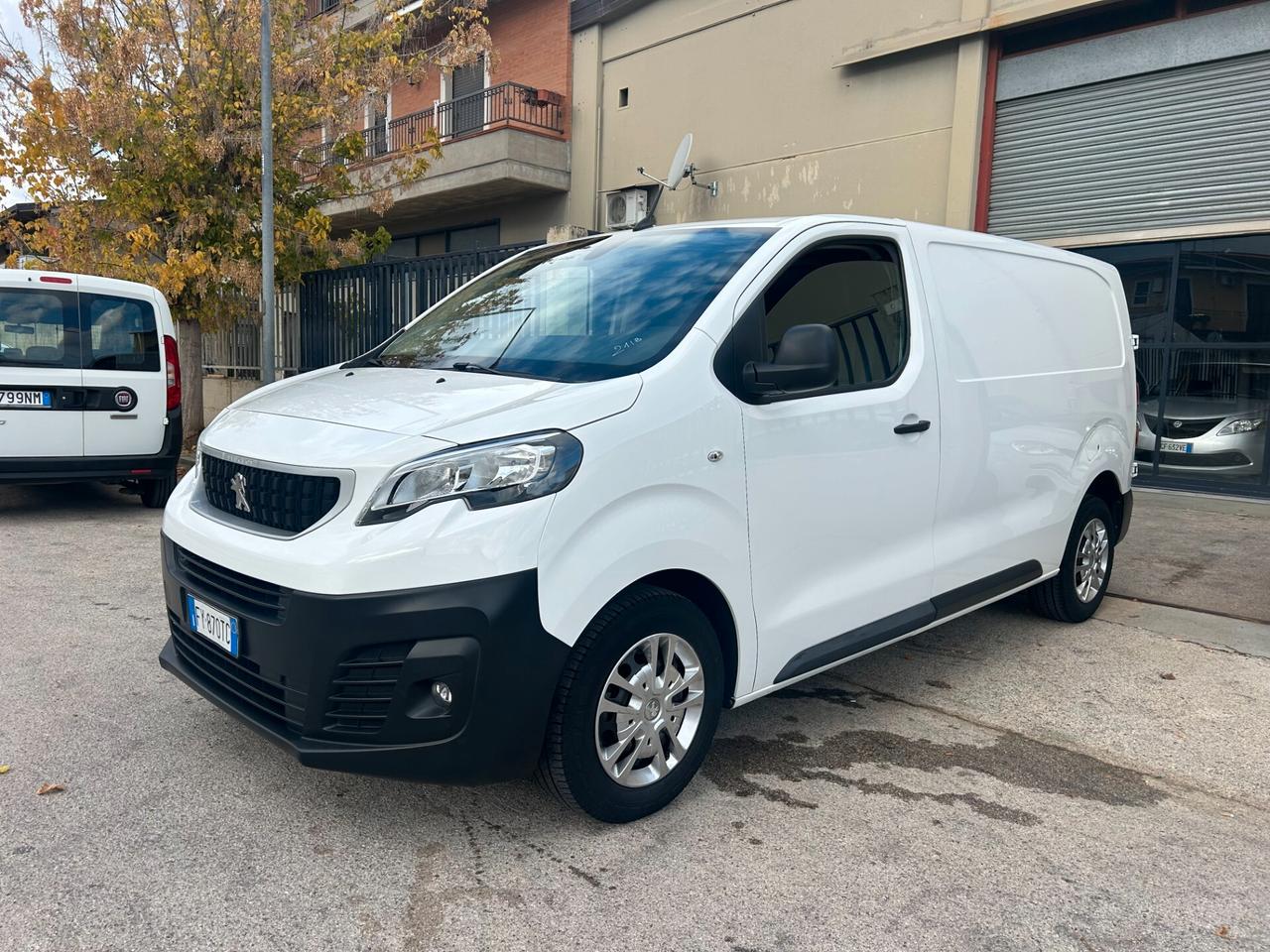 Peugeot EXPERT 2.0 BLUEHDI 120 PREMIUM STANDARD