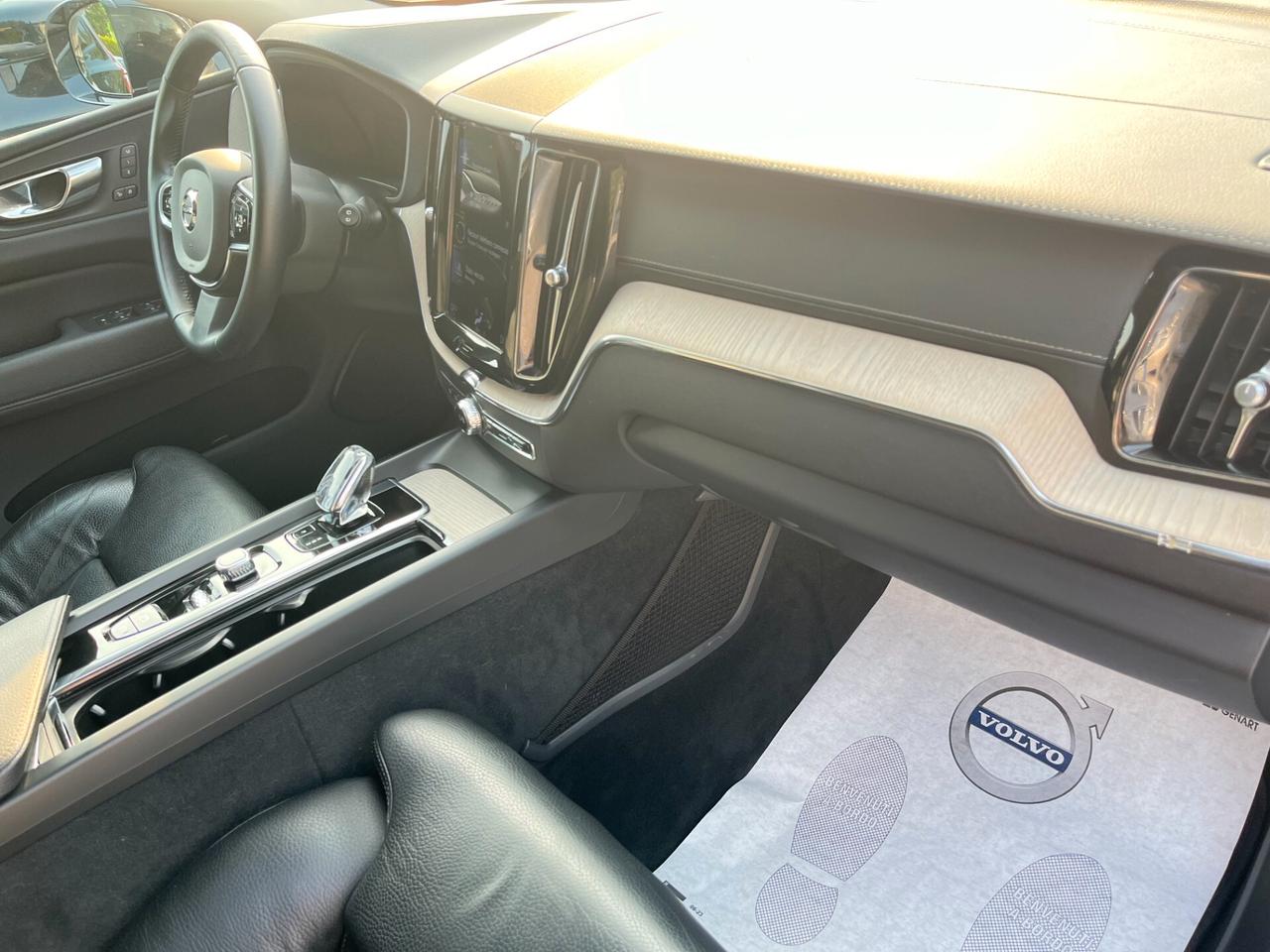 Volvo XC 60 B4 MILD HYBRID D AWD INSC. AUT