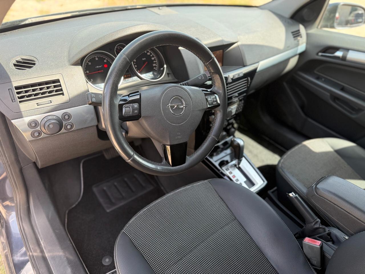 Opel Astra 1.9 CDTI 120CV Station Wagon AUT. Cosmo