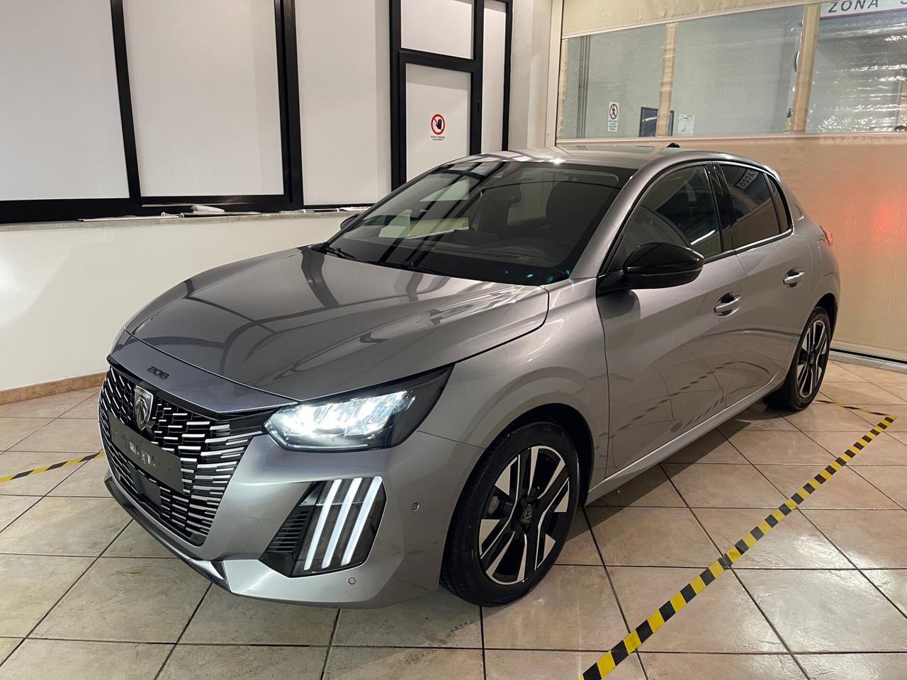 Peugeot 208 1.2 100cv 5 porte Allure NO VINCOLO DI FINANZIAMENTO