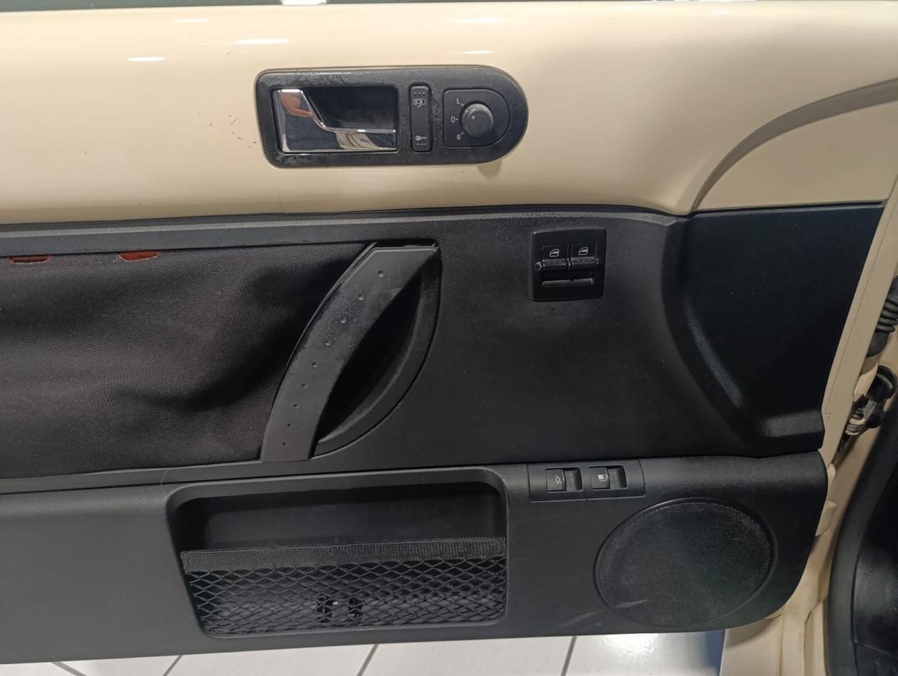 Volkswagen New Beetle del 2007 - benzina 140.000 km -